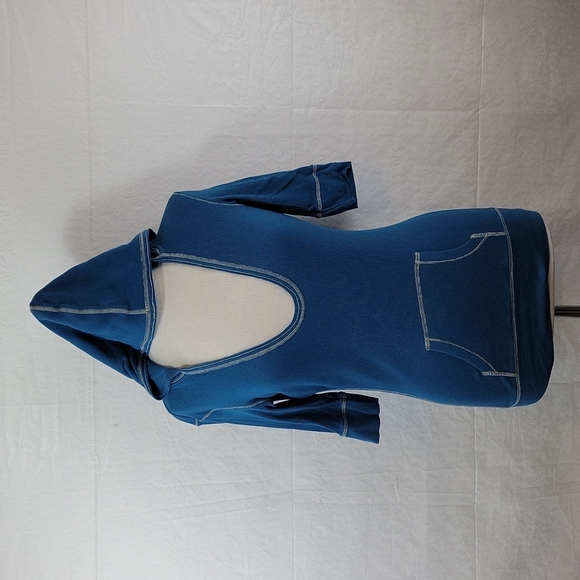 Tee Shop ShortSleeve Hoodie Size Medium Blue - Picture 1 of 8